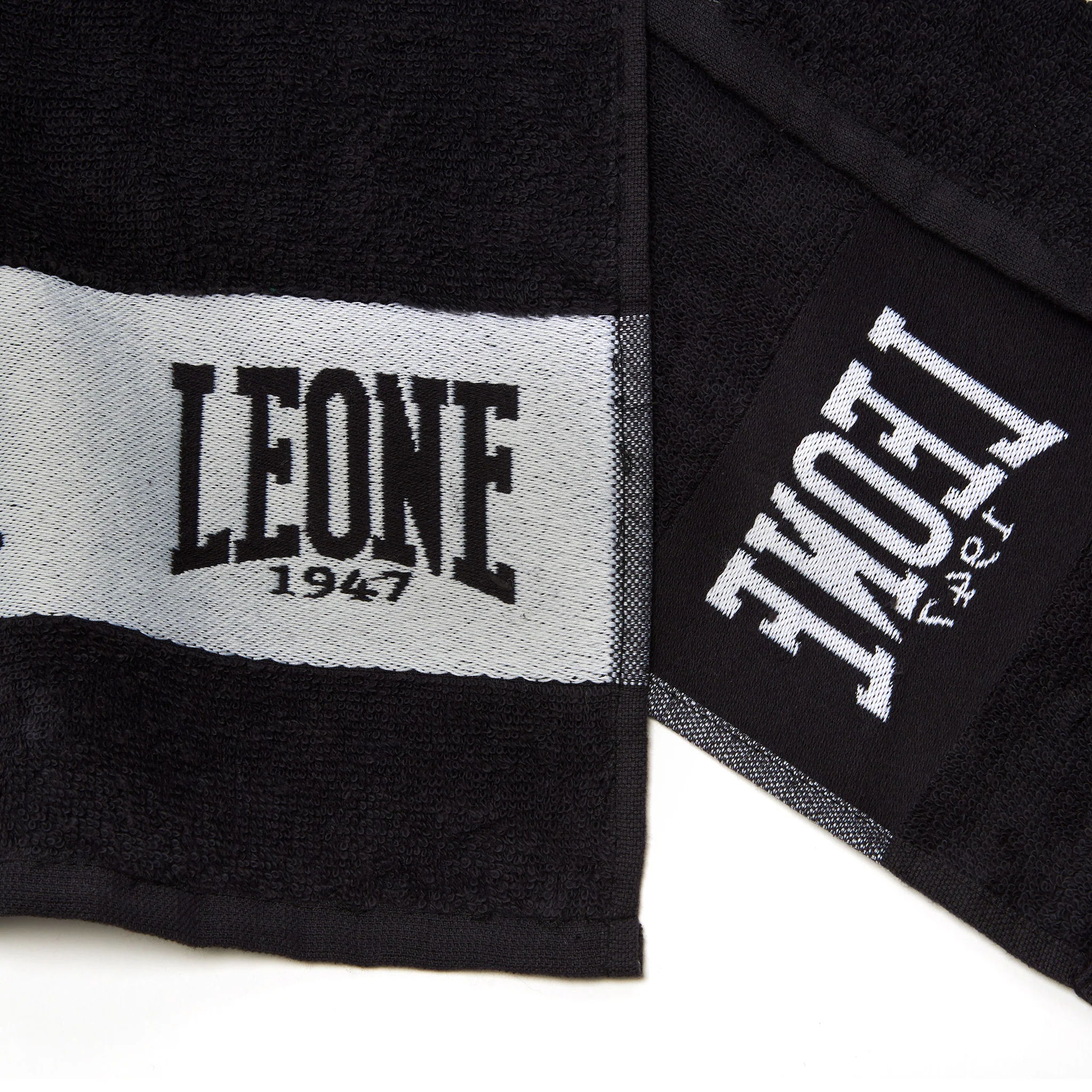Bench towel Leone AC915  - Image 5
