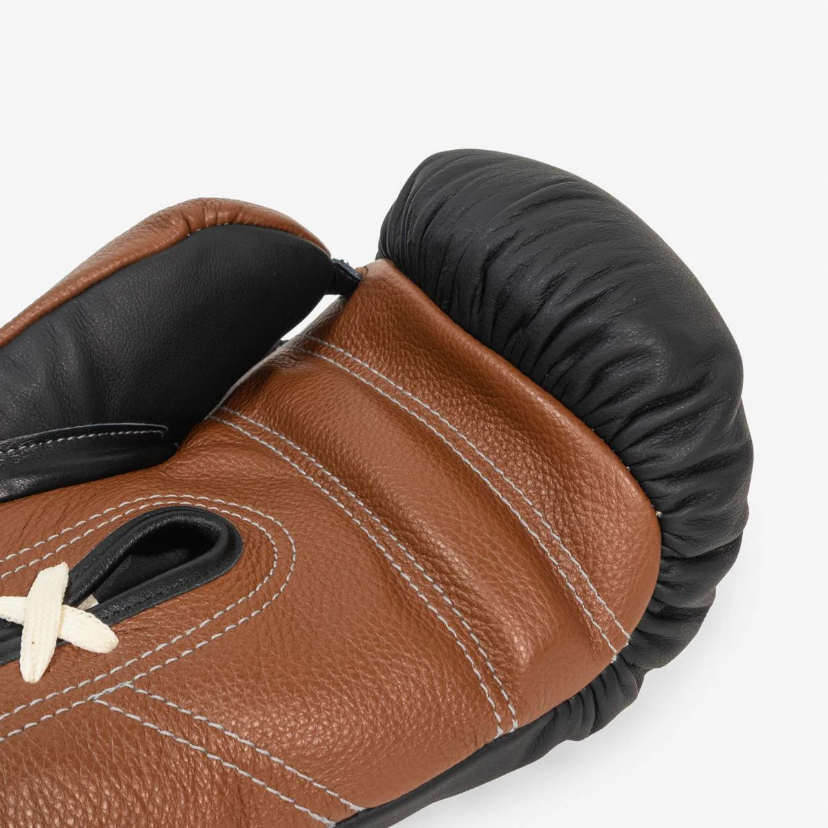 Boxing gloves Di Nardo with Laces 18 Oz Black-brown  - Image 9
