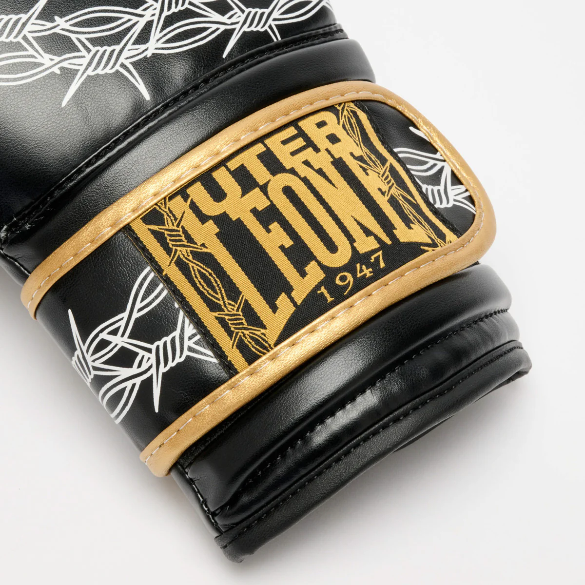 Boxing gloves Leone IUTER Barbed Wire GN02IU Black  - Image 6