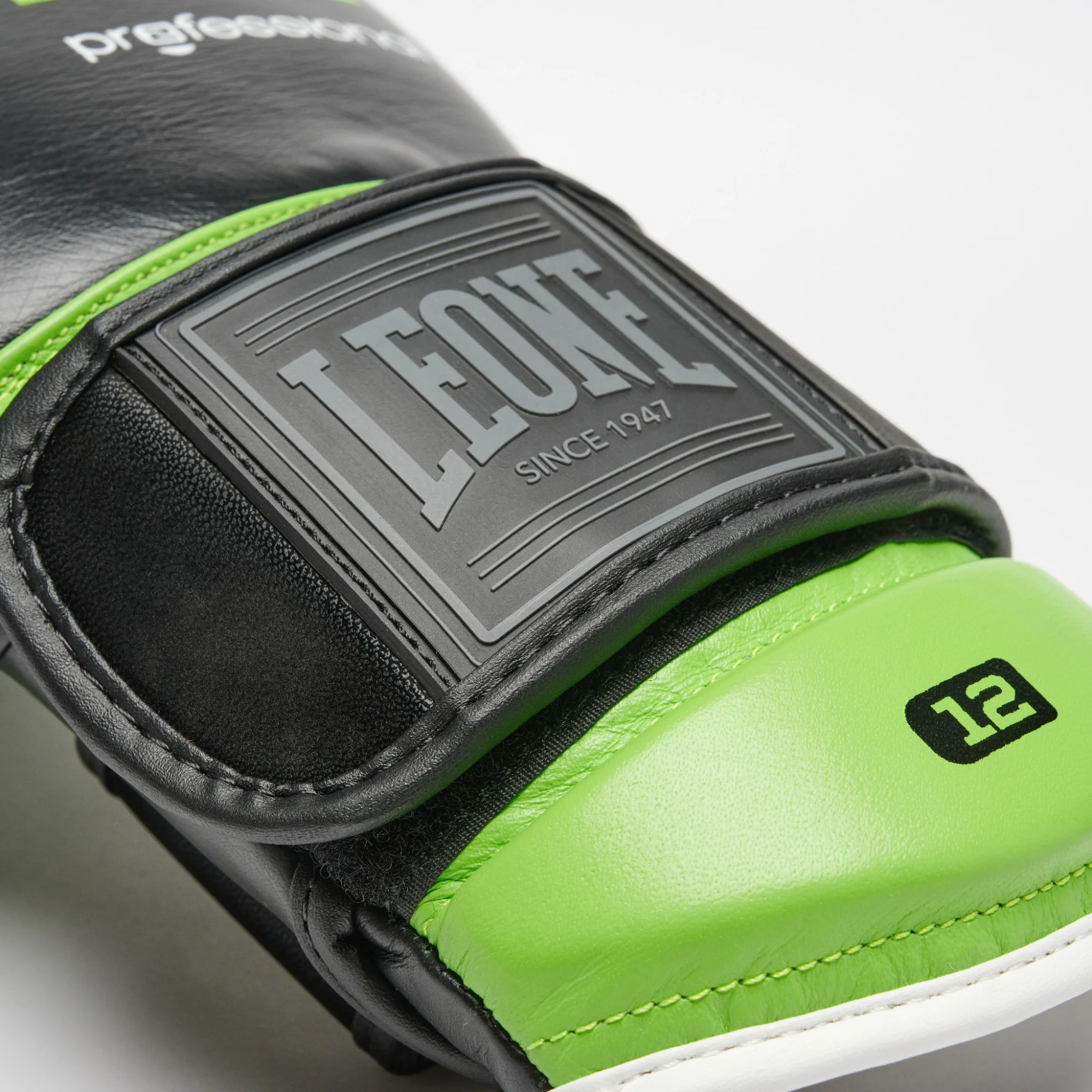 Boxing gloves Leone Professional 2 GN115  - Image 7