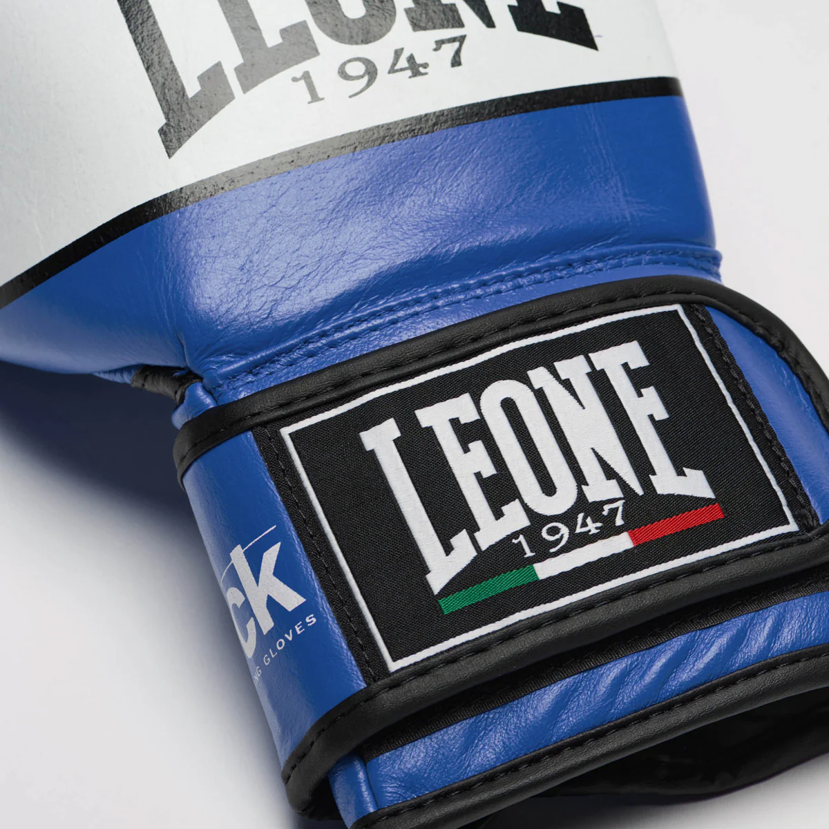Boxing gloves Leone Shock GN047  - Image 18