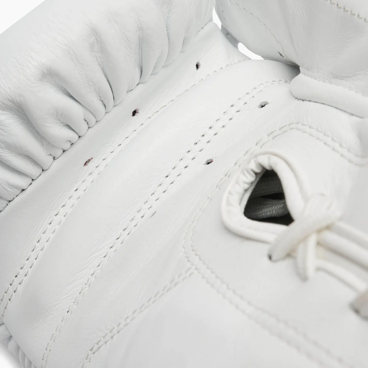 Boxing gloves Leone The Greatest with laces GN111L  - Image 26