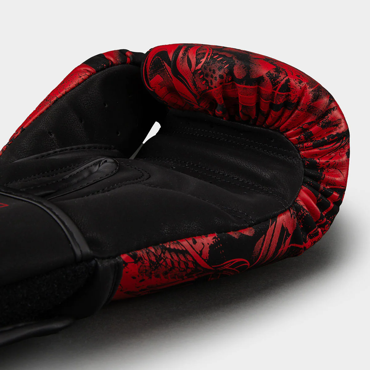 Boxing gloves Venum 20th Anniversary Black-red  - Image 4