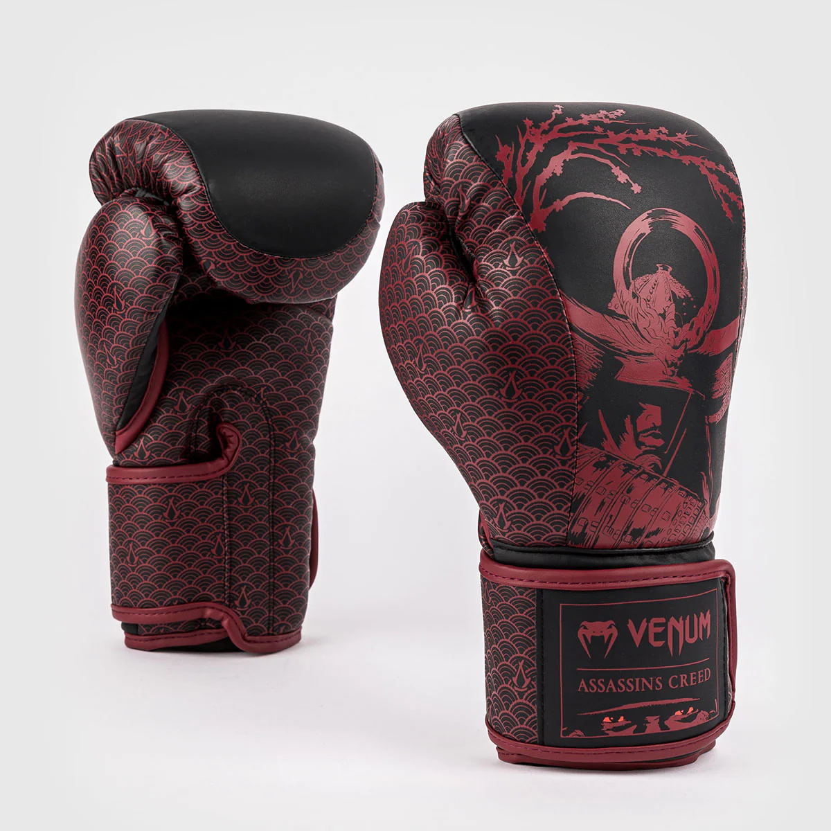Boxing gloves Venum Assassin's Creed Shadows Red-black 