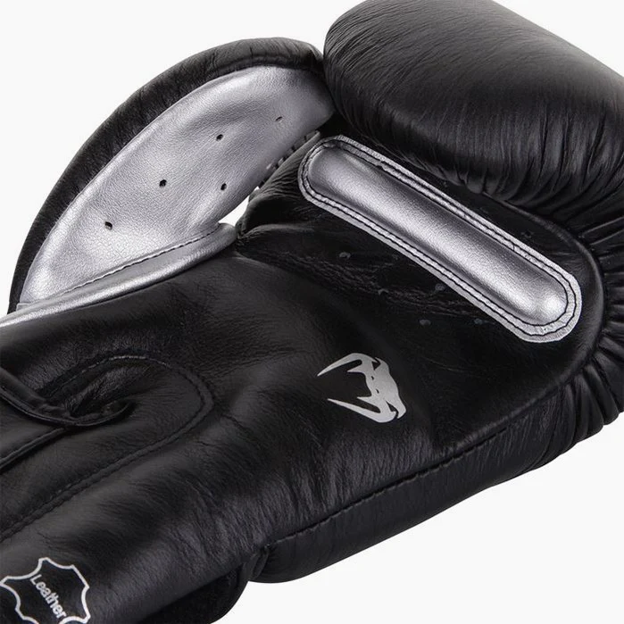 Boxing gloves Venum Giant 3.0  - Image 3