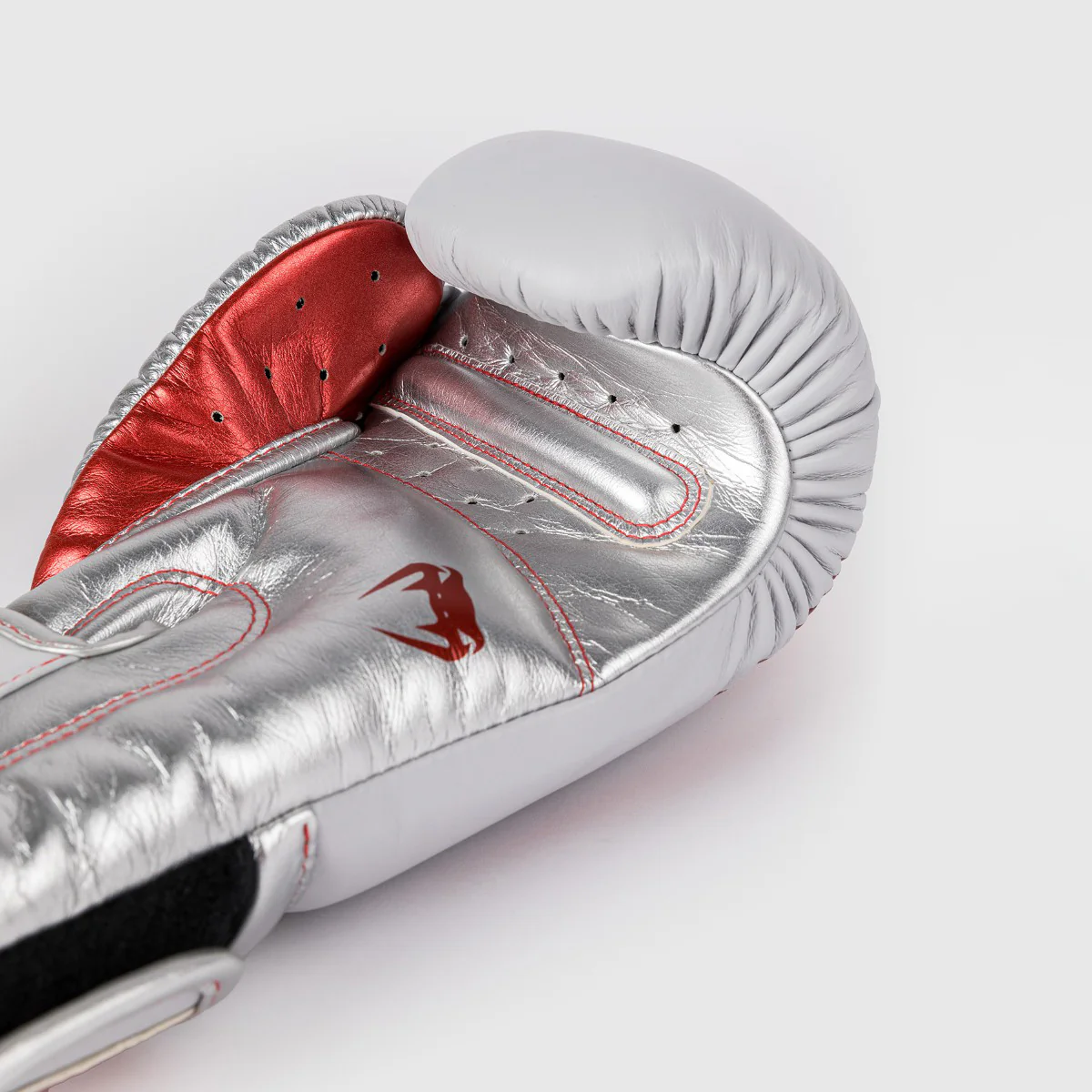 Boxing gloves Venum Giant 3.0 Special Edition Red-silver  - Image 5