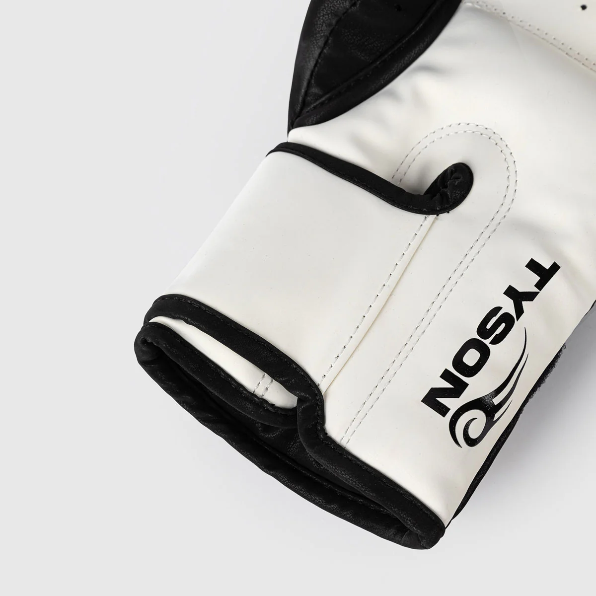 Boxing gloves Venum Mike Tyson Replica  - Image 7