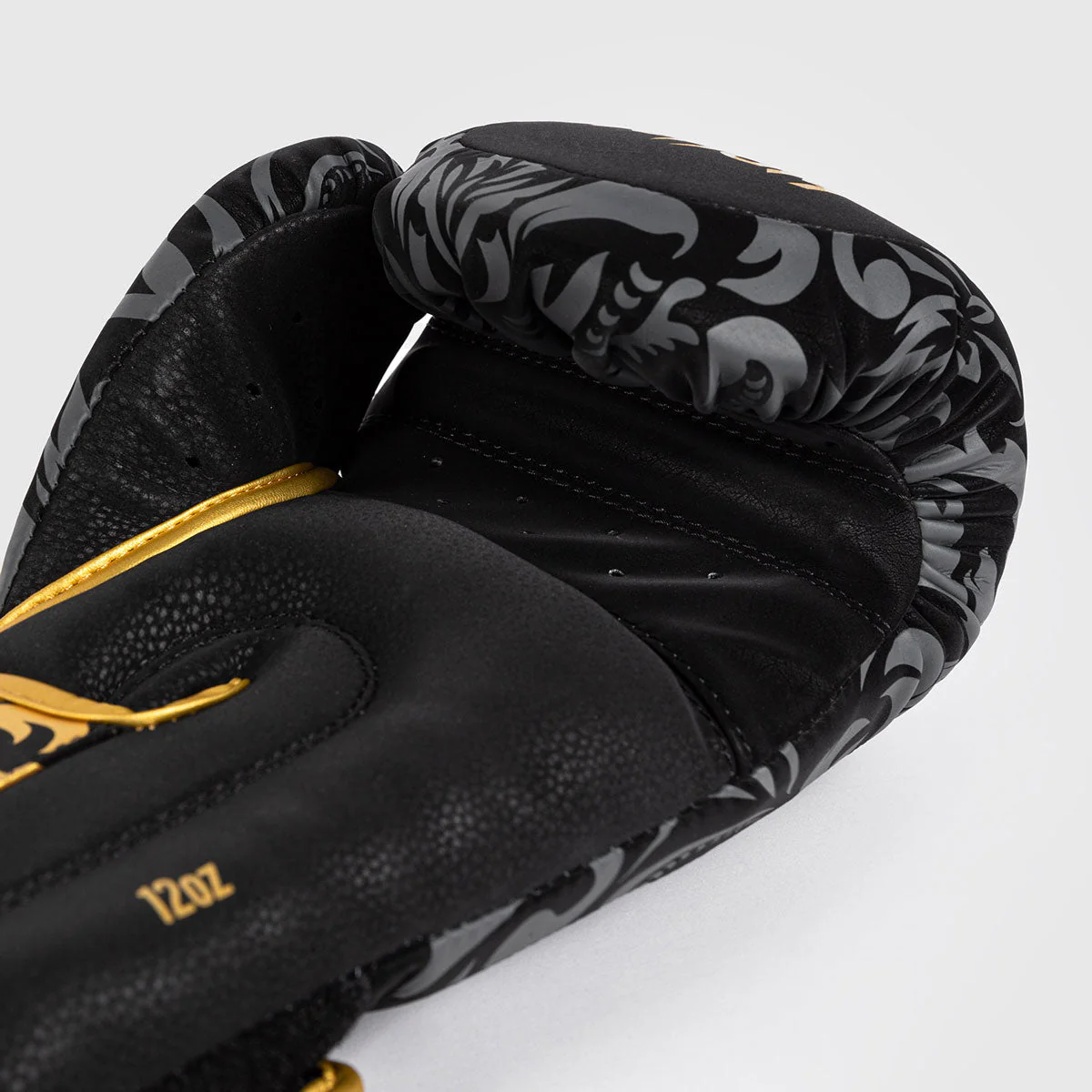 Boxing gloves Venum x Ilia Topuria Unmatched  - Image 6