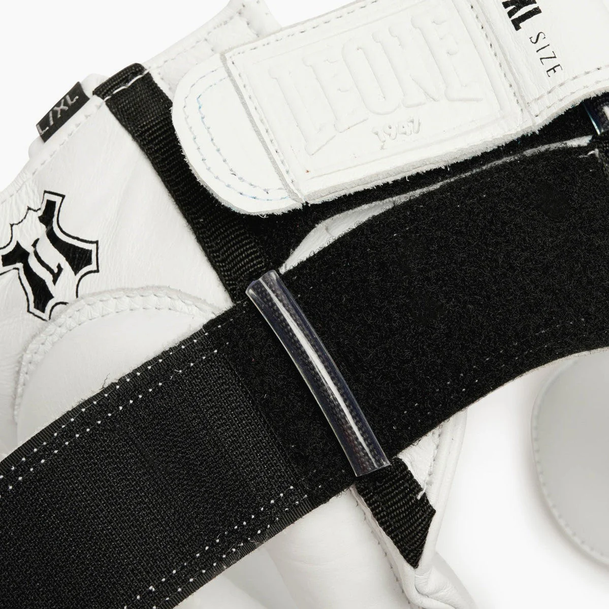 Headgear Leone The Greatest CS443 with Cheek Protector  - Image 32