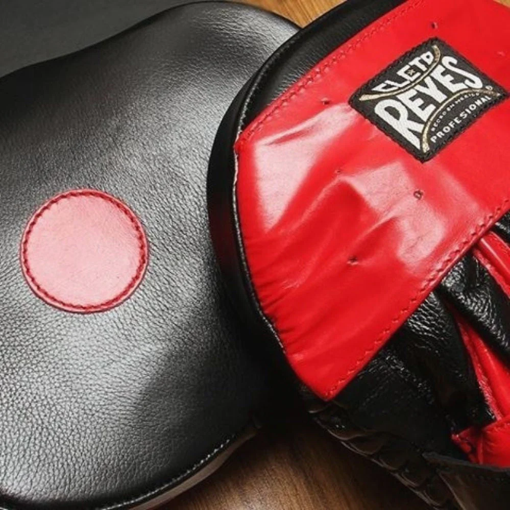 Punch mitts Cleto Reyes Curved with velcro  - Image 5