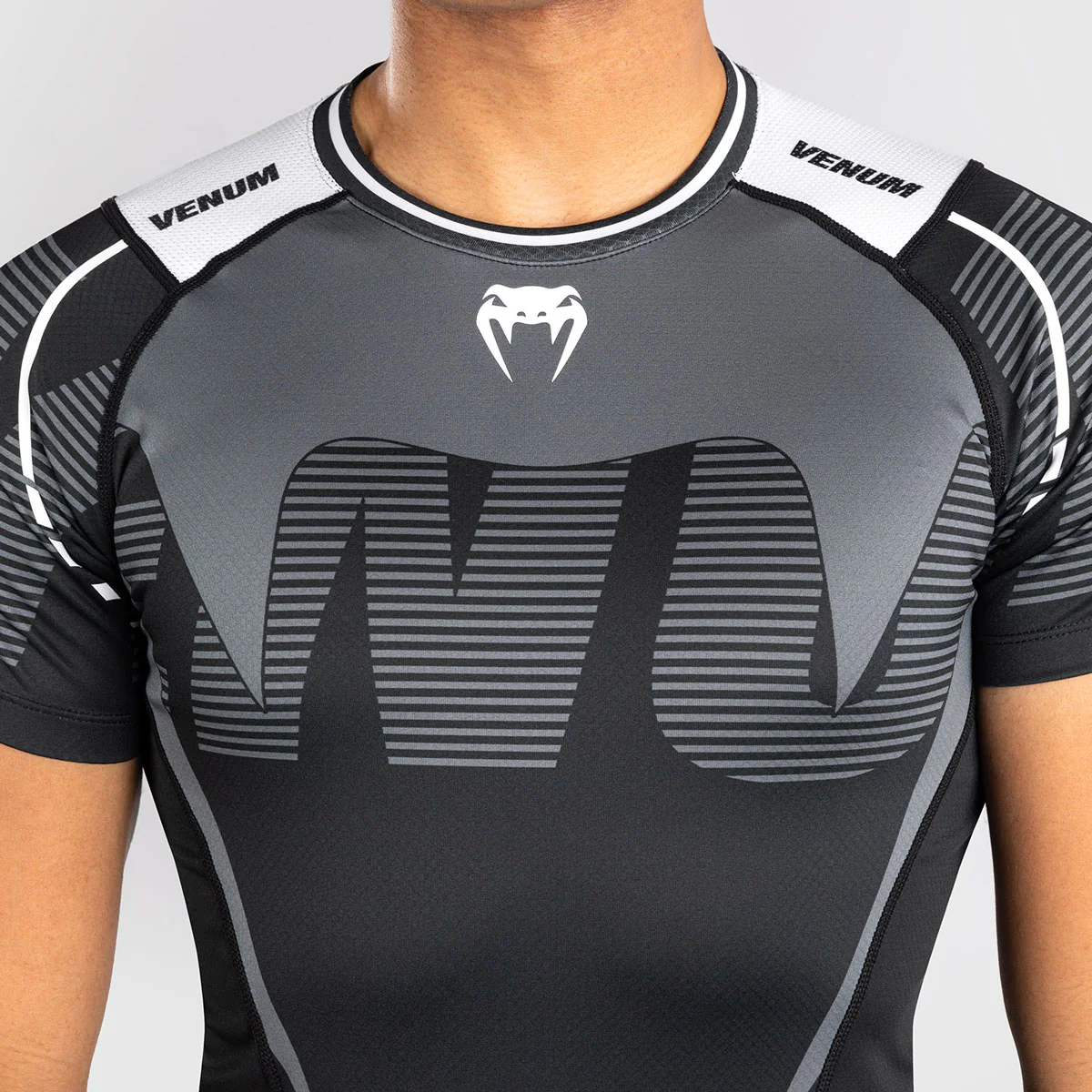 Rashguard Venum Adrenaline short sleeves Black-gray  - Image 5