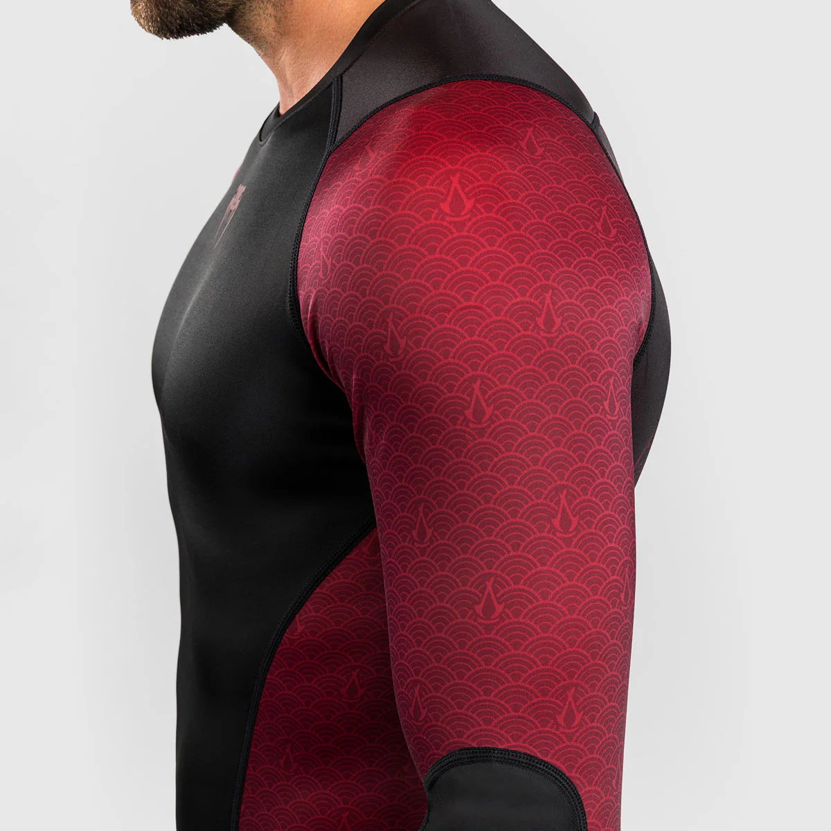 Rashguard Venum Assassin's Creed Shadows long sleeves Red-black  - Image 5