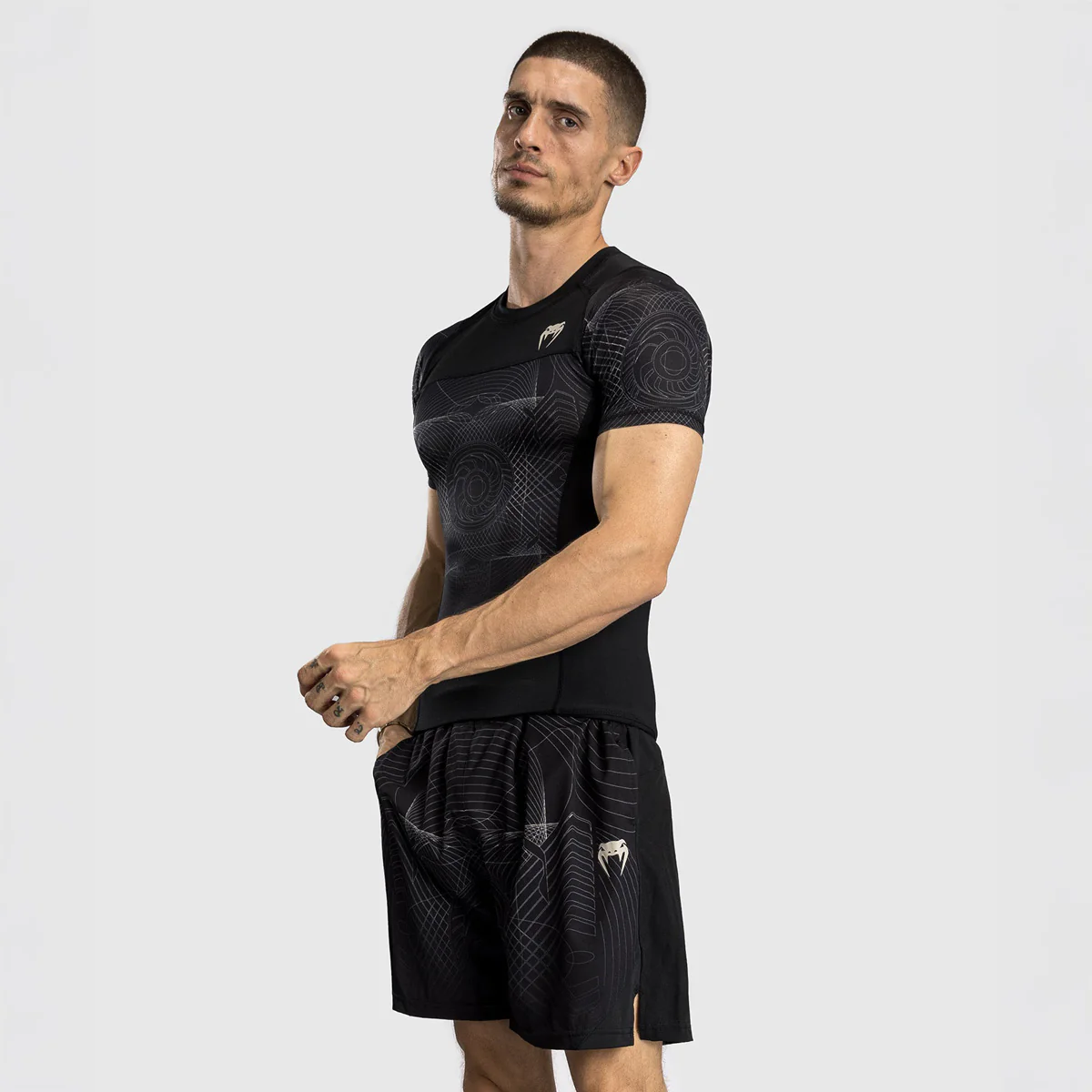 Rashguard Venum G-Fit Air short sleeves Black-sand  - Image 2