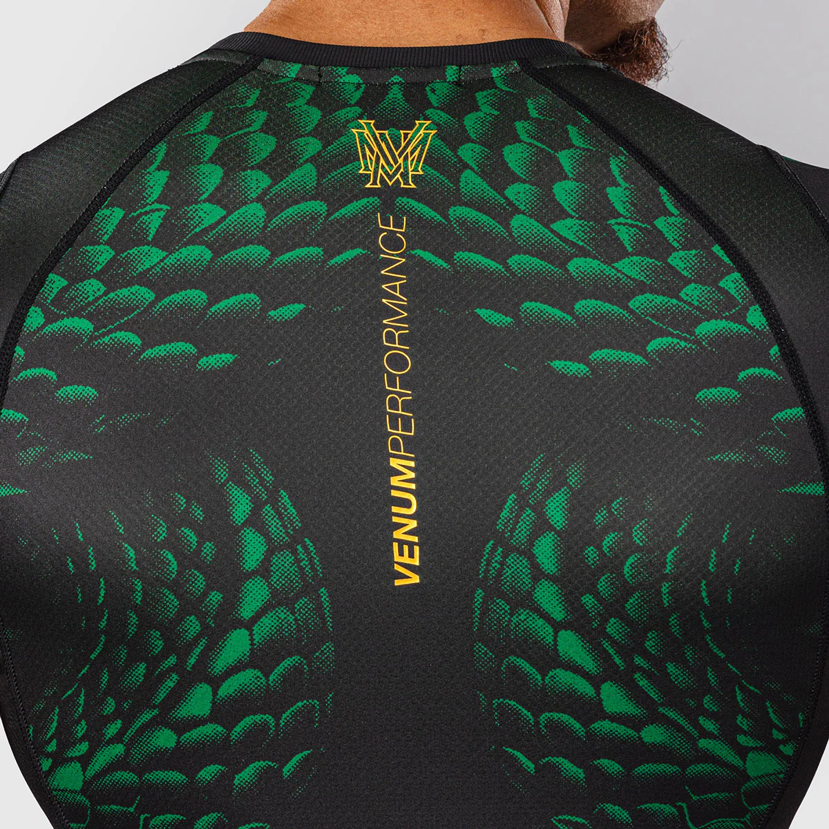 Rashguard Venum Matupa short sleeves Black-green  - Image 5