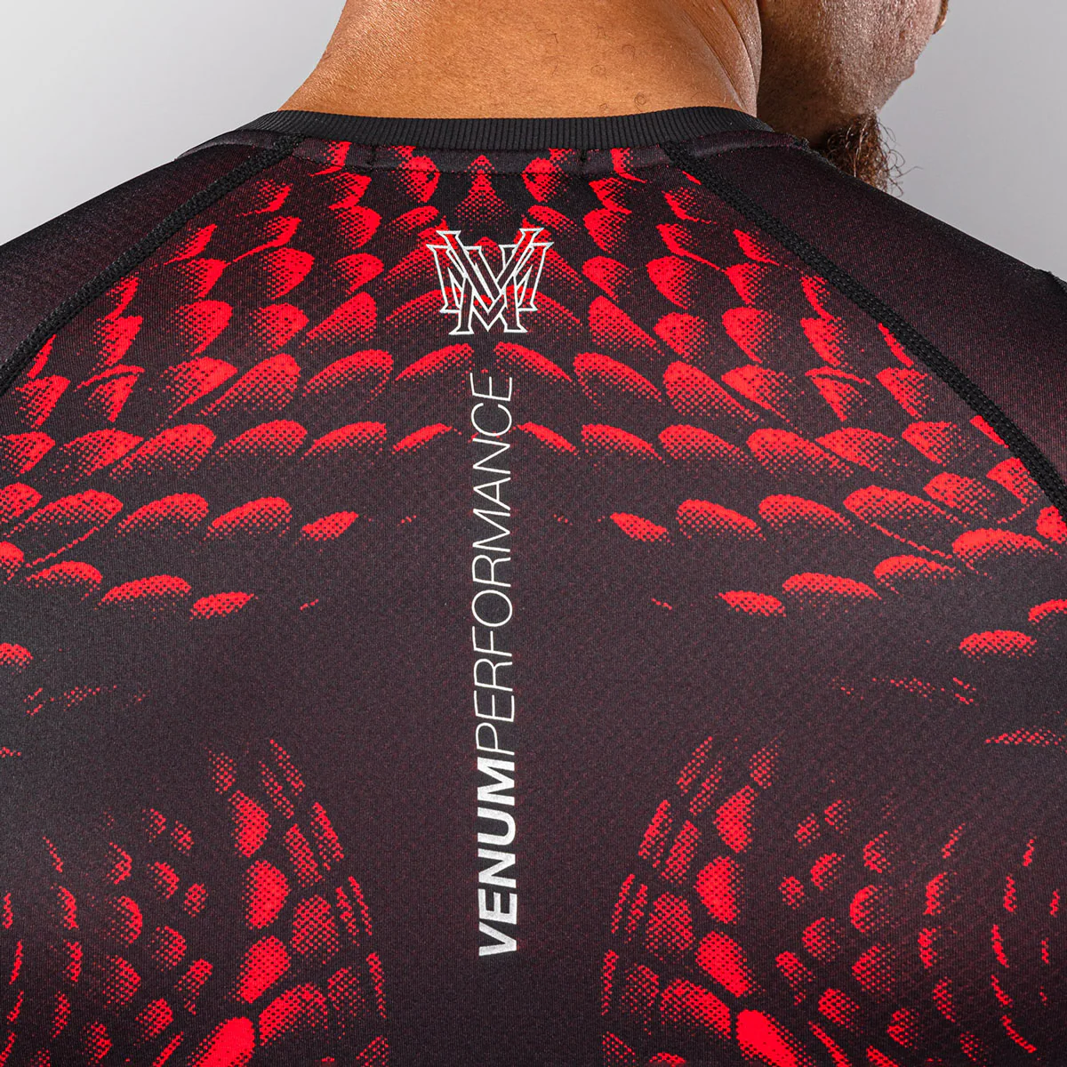 Rashguard Venum Matupa short sleeves Black-red  - Image 5