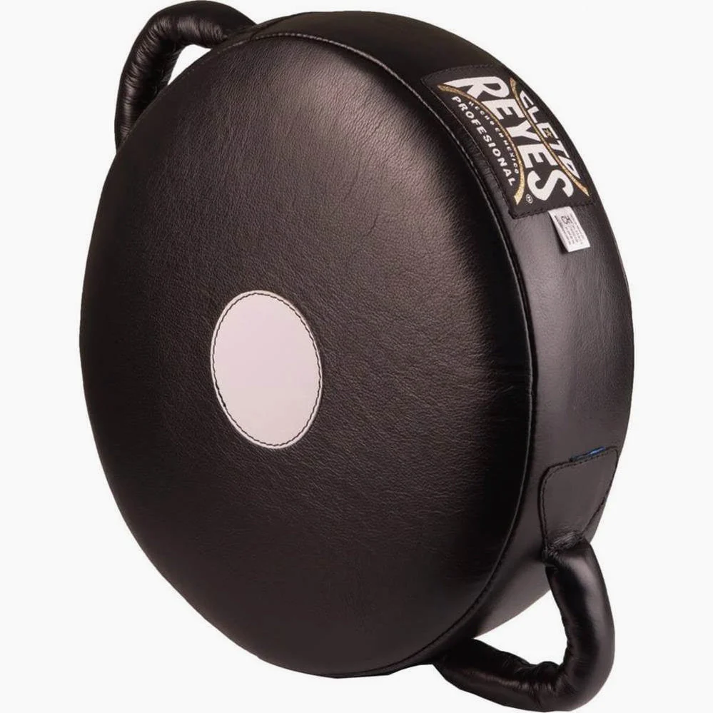 Round shield Cleto Reyes Medium 