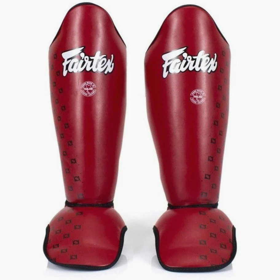 Shinguards Fairtex Competition SP5 with red footrests 