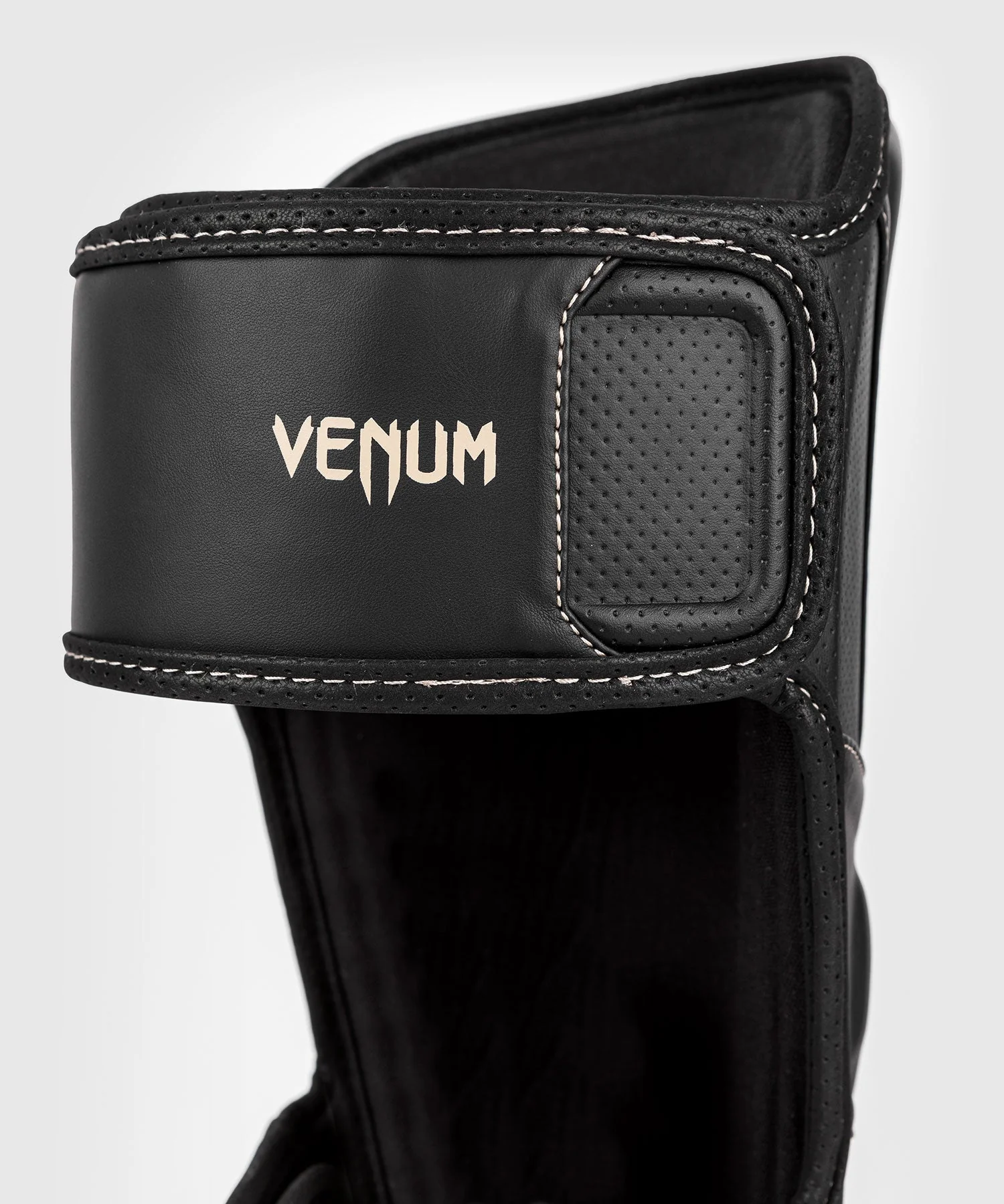 Shinguards Venum Impact Evo  - Image 5