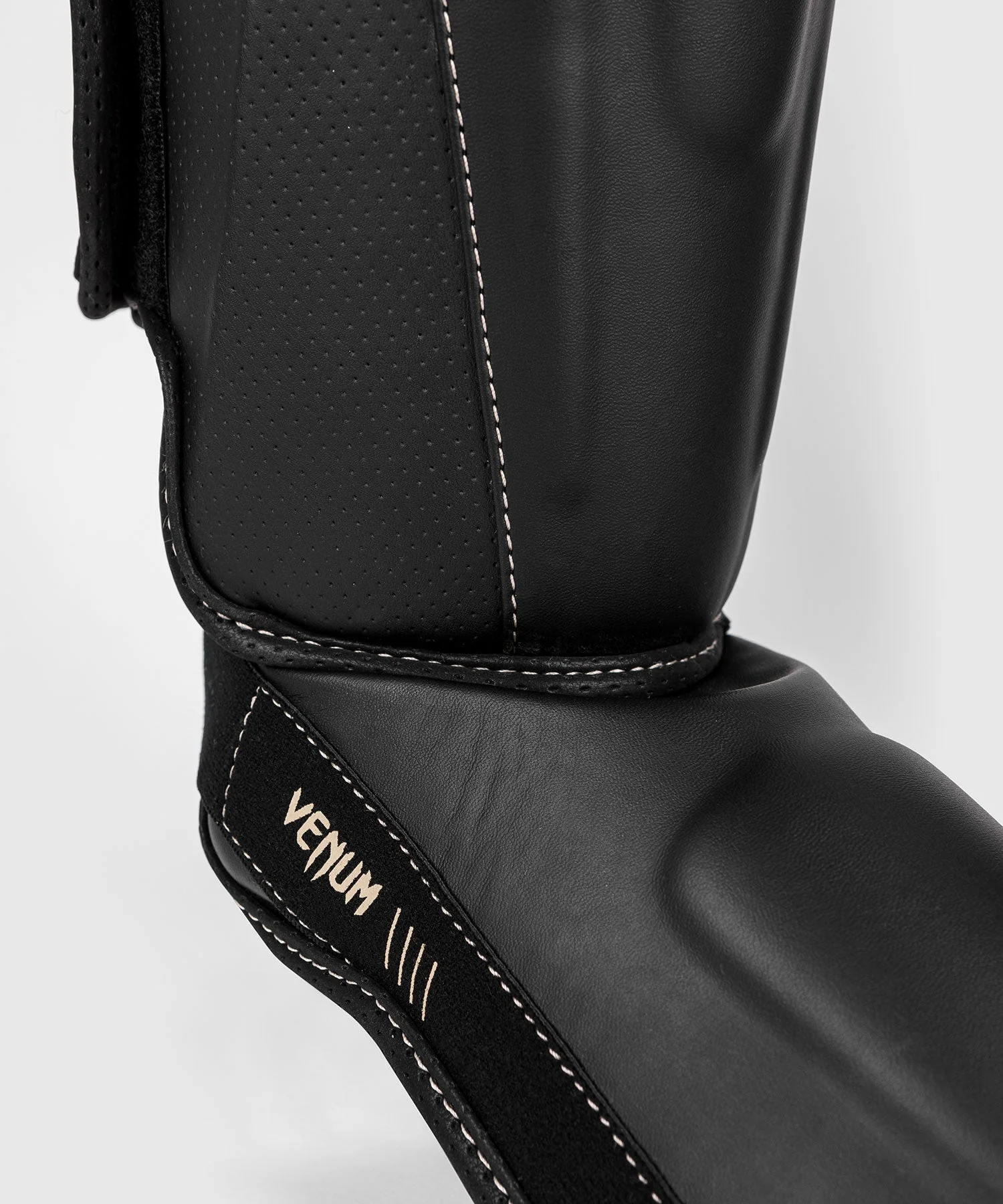 Shinguards Venum Impact Evo  - Image 6