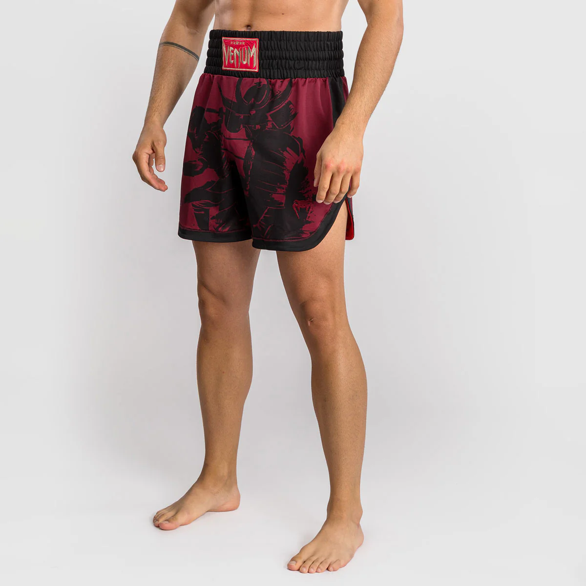 Shorts kick-thai Venum Assassin's Creed Shadows Red-black  - Image 4