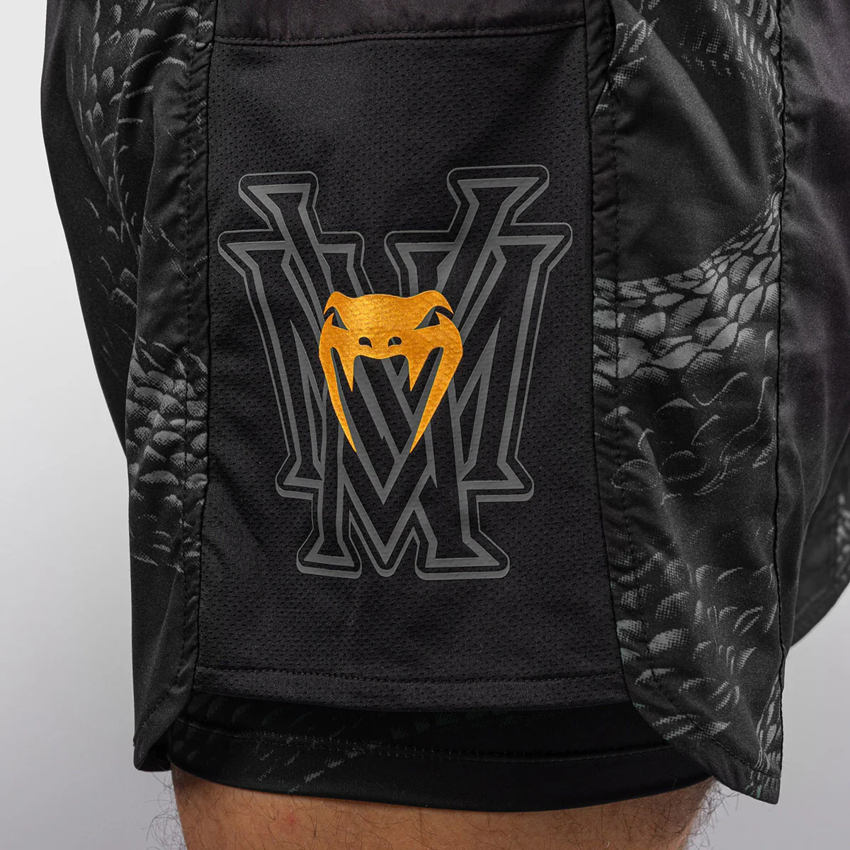 Shorts training Venum Matupa Black-gray  - Image 5