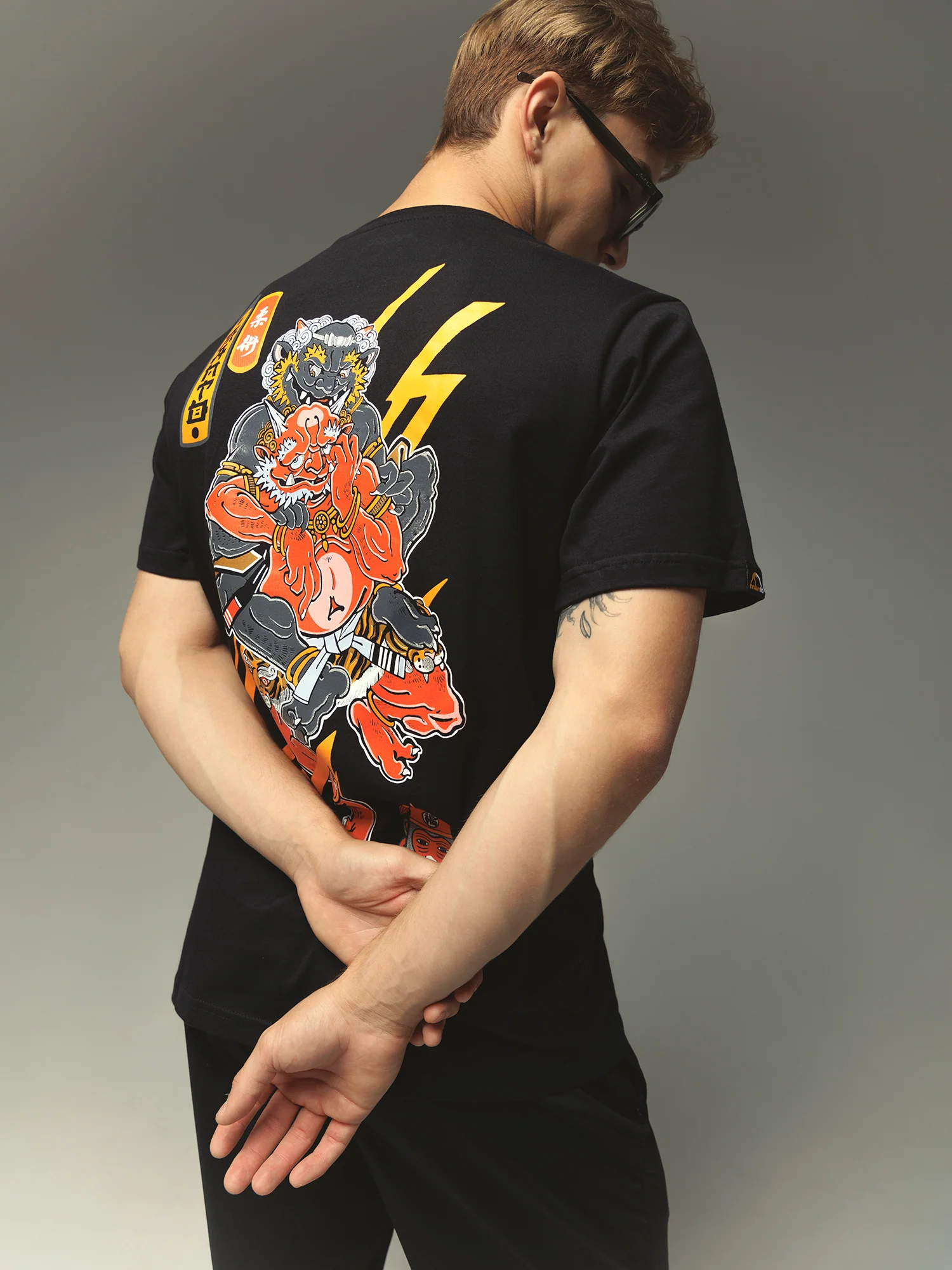 T-shirt Manto Yauhen Abu ONI black  - Image 3