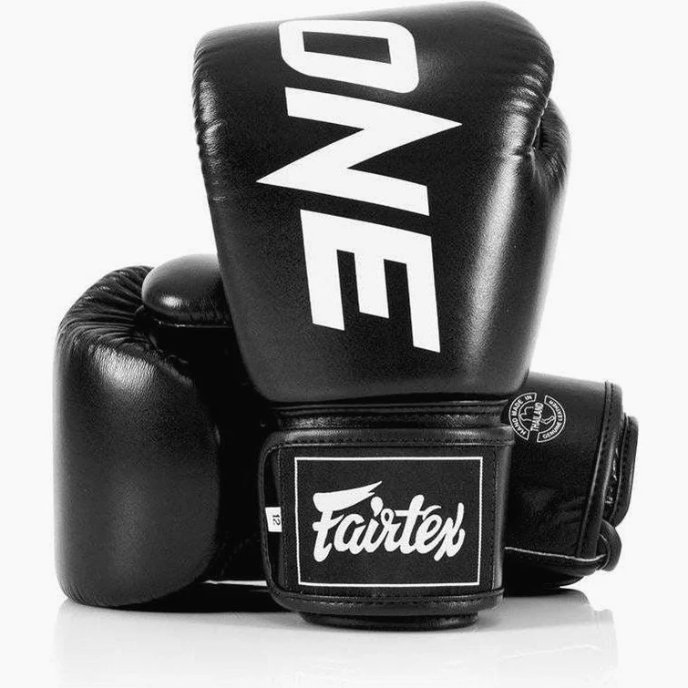 Thai boxing gloves Fairtex ONE Black 