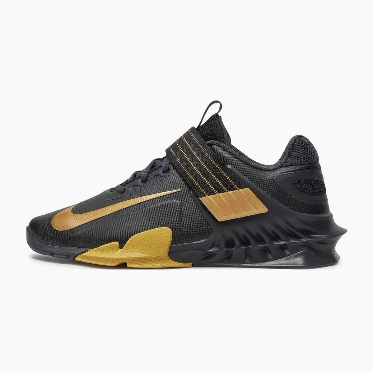 Training shoes Nike Savaleos Black-gold 